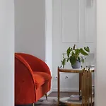 Agathe Chatelet Apartman *